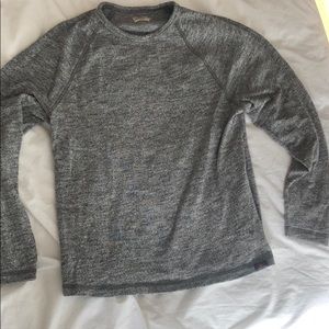 Faherty grey long sleeve knit shirt